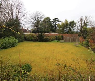 15, Warren Road, Guildford - 2 bedrooms Property for lettings - Sey... - Photo 4