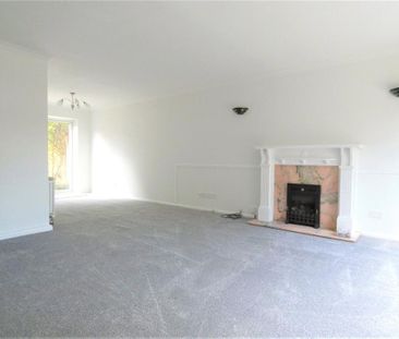 2 bedroom end of terrace house to rent - Photo 2