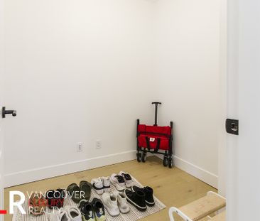 Condo in Vancouver East Side, bc - Photo 4