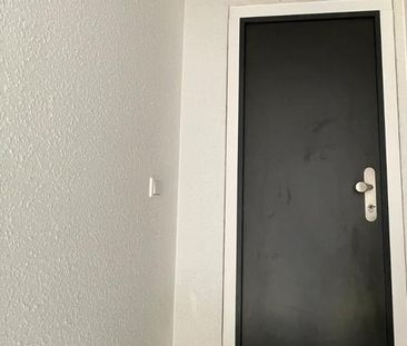 Erstbezug 30 qm Dachgeschosswohnung mit Einbauküche - Foto 1