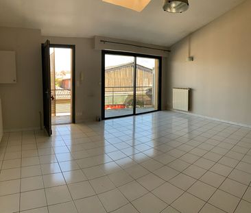 Location Appartement 3 pièces 64m² - Photo 2