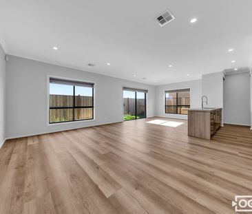 Comfort, Space & Convenience Await! - Photo 1