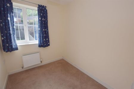 4 bed town house to rent in Chervil Close, Newcastle - Photo 3
