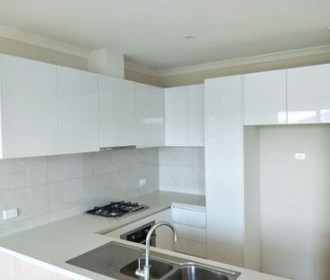 Modern Townhouse in the Heart of Springvale - Photo 3