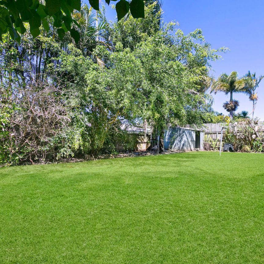 Beachside Living in Maroochydore's Most Desirable Pocket - Photo 1