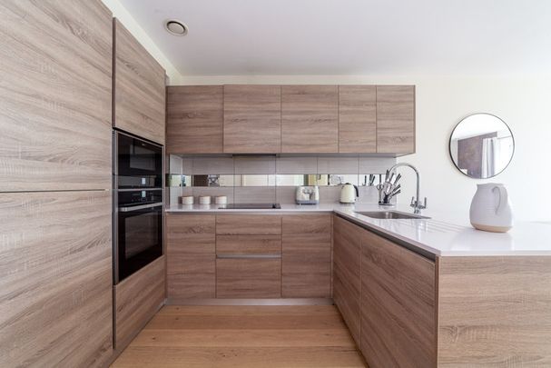Duke of Wellington Avenue - Photo 1
