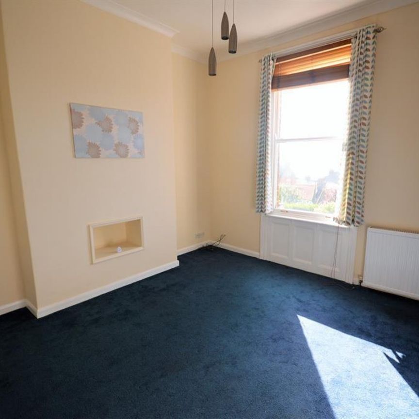 1 bedroom Flat To Let - Photo 1