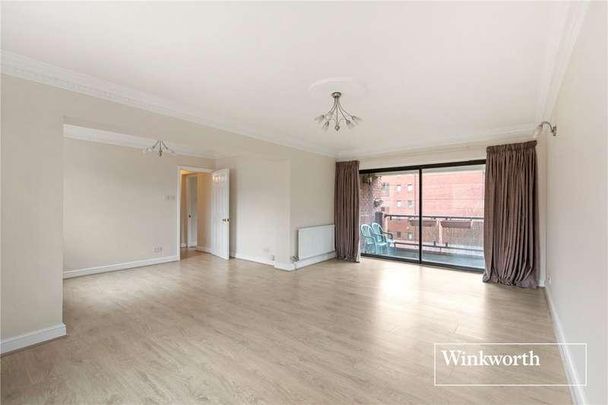 Spencer Close, Finchley, London, N3 - Photo 1