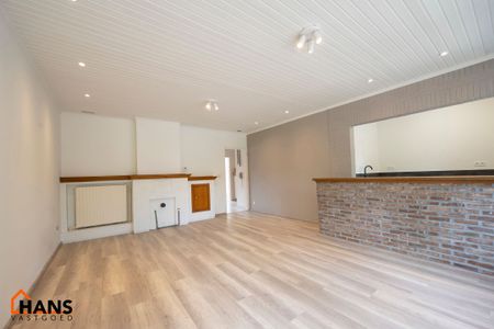 Deels gerenoveerd appartement op de 1ste verdieping met ruim terras ( zonder lift) - Foto 4