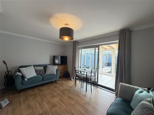 2 bedroom end of terrace house to rent - Photo 1