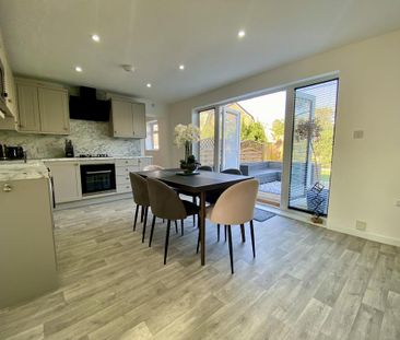 3 bedroom detached bungalow to rent - Photo 2