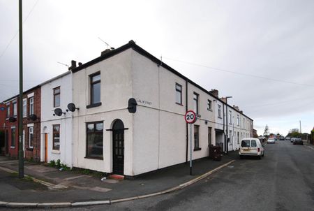 Preston Road, Standish, Wigan, WN6 0NY - Photo 5