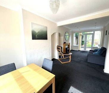 3 bedroom semi-detached house to rent - Photo 2