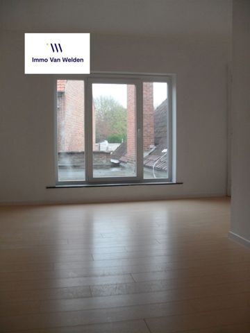 Gerenoveerd appartement met veel lichtinval - Photo 5