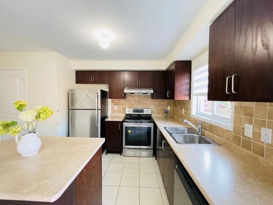 For Lease - 2178 Fiddlers Way Unit# 69, Oakville, Ontario - Photo 1