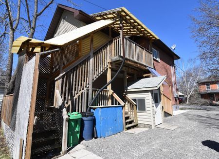 For Lease - 509 Parnell Street Unit# Upper, Peterborough, Ontario - Photo 2