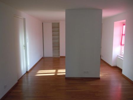 Location Appartement 4 pièces 92m² MACON 71000 - Photo 2