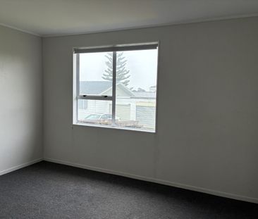3 bedroom family home - Photo 1