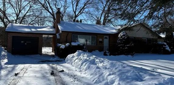 222 TROTT DRIVE - Photo 2