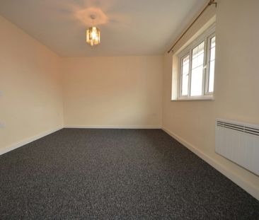 Flat to rent on - Photo 3