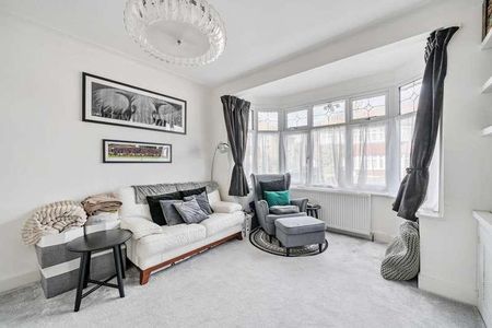 Nightingale Close, Chingford, E4 - Photo 2