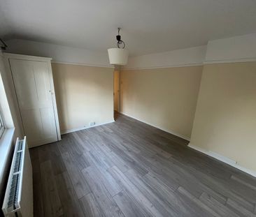 Room in a Shared House, Selby Road, N17 - Photo 5