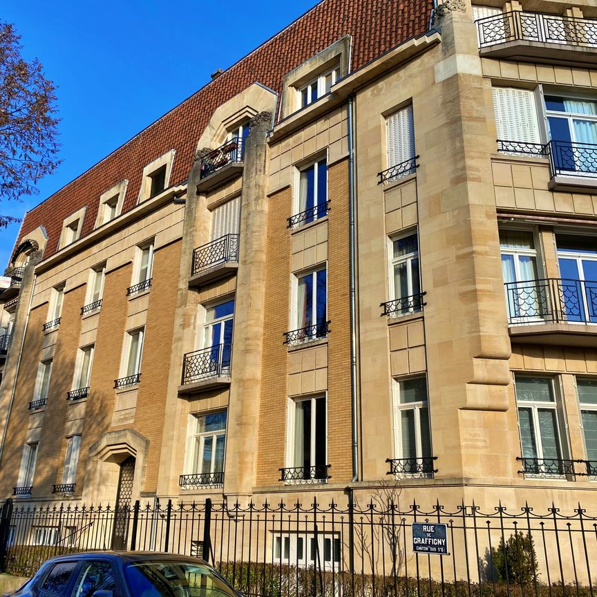 NANCY / PARC SAINTE-MARIE : SPACIEUX APPARTEMENT T5 DE STANDING DANS UN QUARTIER PRIVILÉGIÉ - Photo 1