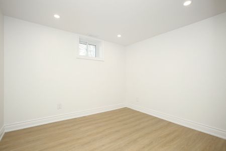 For Lease - 23 Arncliffe Crescent Unit# Bsmnt, Toronto, Ontario - Photo 3
