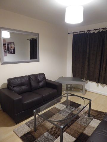 2 Bed Flat, Eccles New Road, M5 - Photo 2