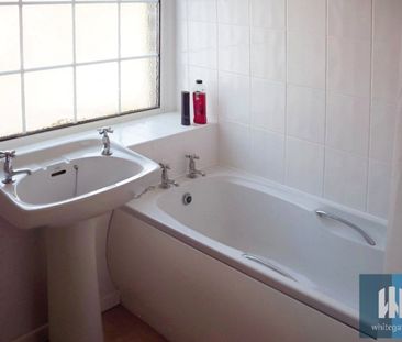 James Street, Golcar, Huddersfield, HD7 - Photo 2