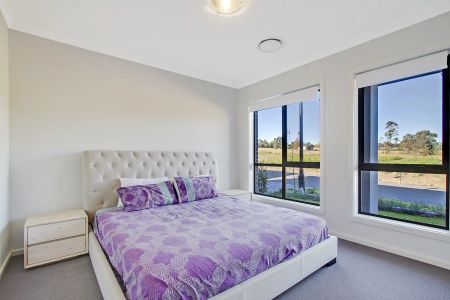 Stunning Contemporary Design - Photo 2