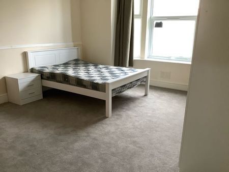 2 Bedroom Flat To Rent in Nottingham - Photo 2