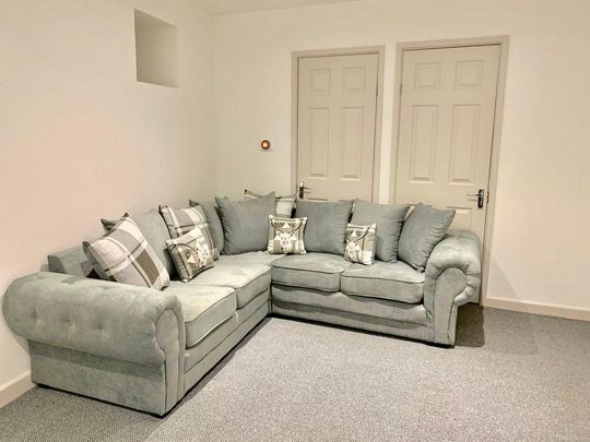 6 bedroom house share to rent - Photo 1