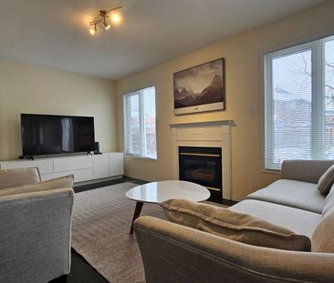 For Lease - 2413 East Gate Crescent, Oakville, Ontario - Photo 2