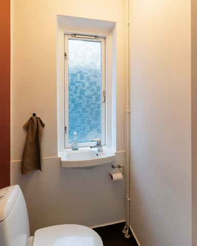 Moderne halvt dobbelthus med solrig have i hjertet af Valby - Photo 3