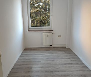 Alles Neu! 3 Raumwohnung mit Balkon ab 01.10.2024 ! - Photo 4