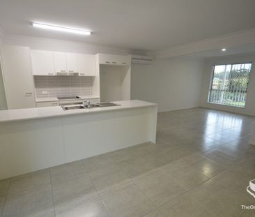 VERY NEW 3 BED TOWNHOUSE FOR RENT - Photo 4