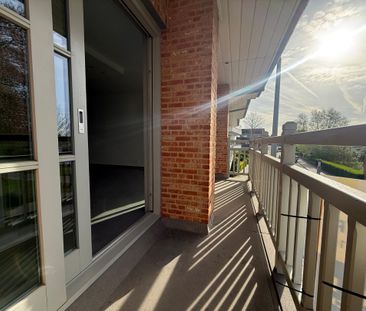 Twee-slaapkamerappartement met open zicht in Roeselare! - Photo 1