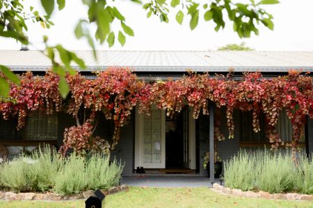 Elegant Family Living in a Sought-After Locale - Photo 5