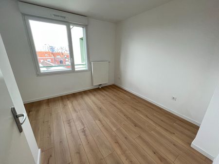 Location Appartement 3 pièces 68m² - Photo 4