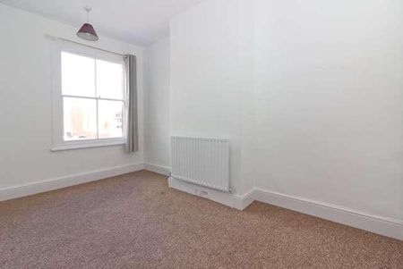 Wolverton - Spacious Bedorom Duplex Maisonette, MK12 - Photo 5
