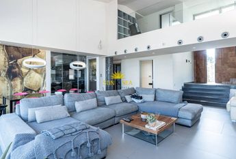 Long term rental, Luxury house with 5 bedrooms in Los Balcones - Los Altos del Edén, Torrevieja Alicante.