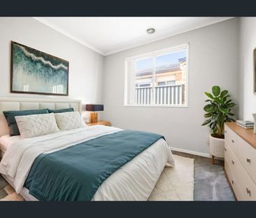 Modern & Comfortable Family Living in Hunt Club Estate - Photo 4