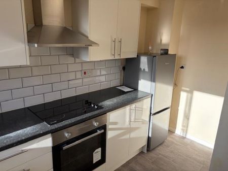 2 Bedroom Flat To Let - Photo 5
