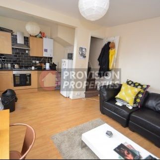 2 Bedroom Houses Flats in Hyde Park - Photo 1