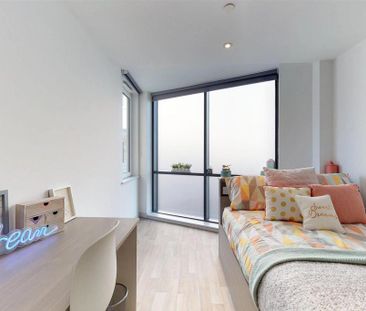 1 bedroom in a flat share to rent - Photo 6