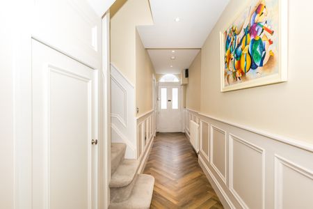 Albert Place East, Grand Canal Street, Dublin 2, D02 PE00. - Photo 4