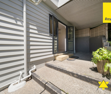 Modern 1-Bedroom Home with Private Courtyard in Prime Orakei Locati... - Photo 3