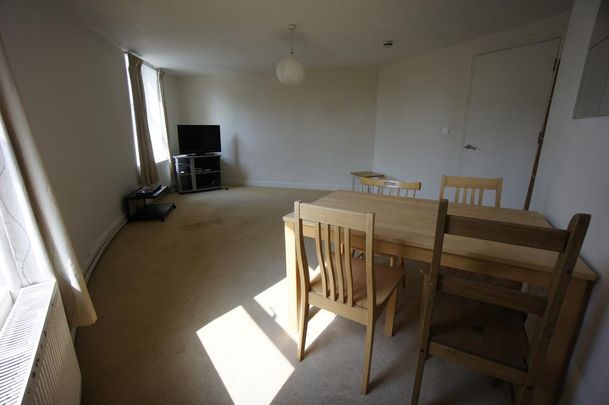 3 bedroom flat to rent - Photo 1