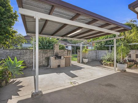 321 Marshall Road, Tarragindi QLD 4121 - House For Rent | Domain - Photo 5